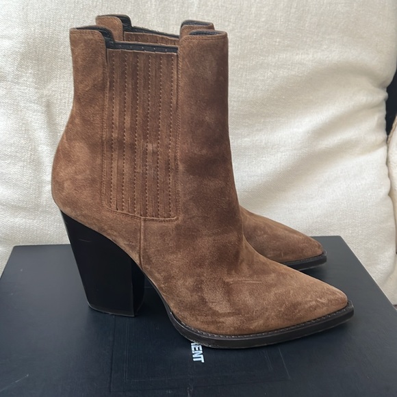 Saint Lauren- CHELSEA BOOTIES WITH A POINTED TOE - Picture 10 of 14